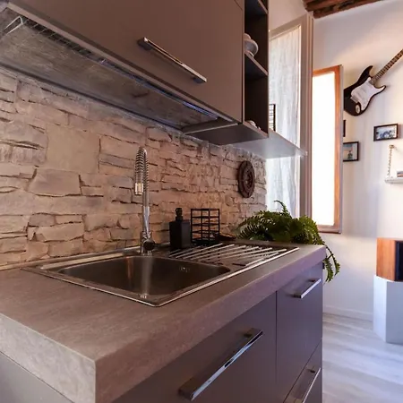 Stonehouse Сиена