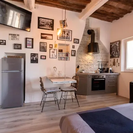 Апартаменты Stonehouse Сиена