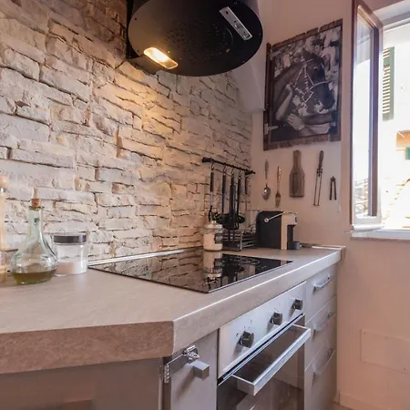 Stonehouse * Сиена